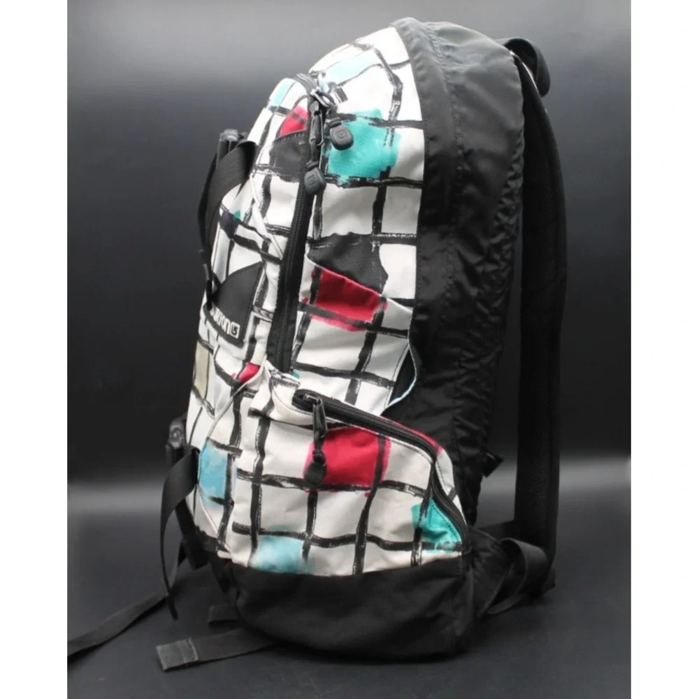 Burton Day Hiker 12L Backpack Snowboard Ski Pack Grid Multicolor